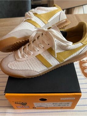 NIB Free People Gola Tornado Zephyr Cream and Mustard Sneakers - Size 7.5